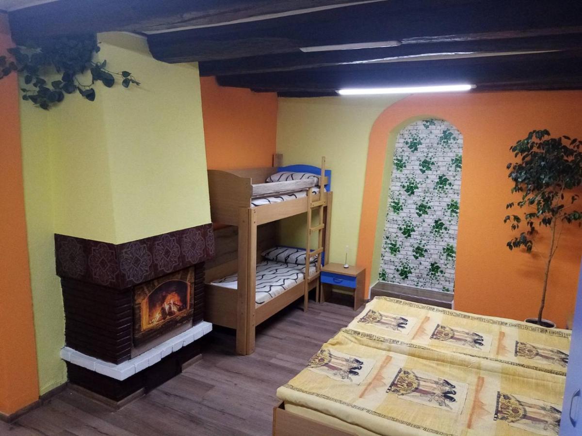Студио За Четирима "Цвети" Szapareva Banja Kültér fotó